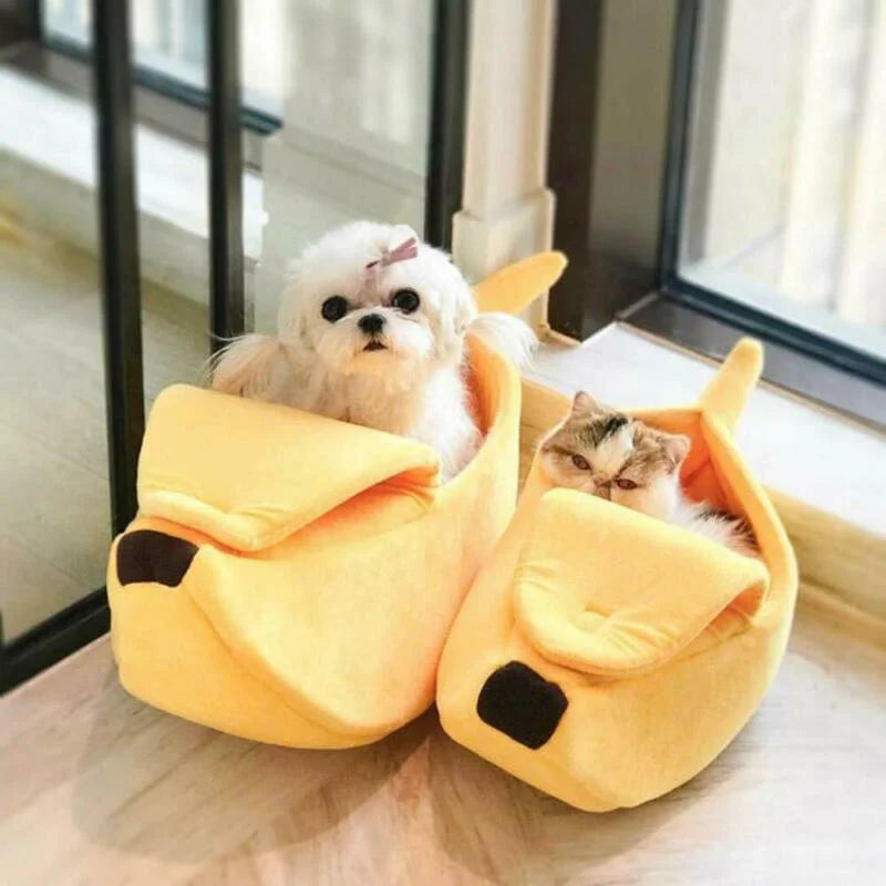 Banana-Shaped Cat Bed Cozy & Portable Pet House for Cats & Dogs